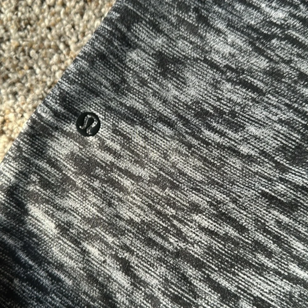 LULULEMON Jet Crop Slim Size 8 Static White, EEUC - Picture 7 of 8